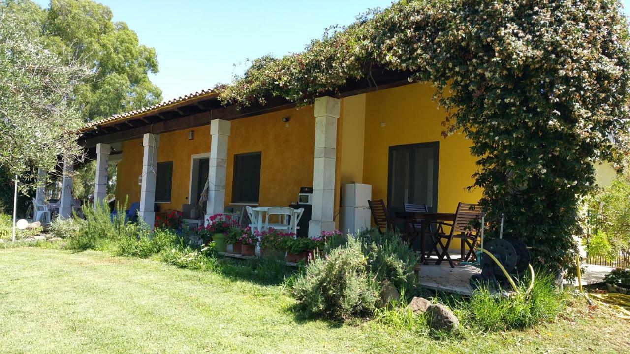 A Villa Ada b&b Arborea Esterno foto